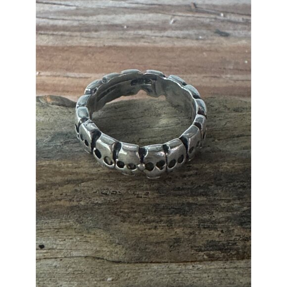 Sterling Silver Skull Design Ring For Men & Women - Unique Gothic Style Band - Picture 2 of 5